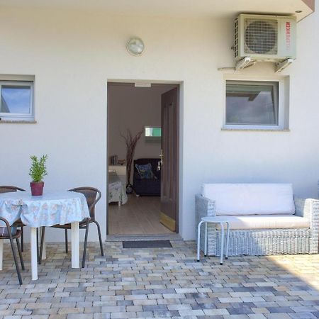 Apartment Nena Krk Town Exterior photo